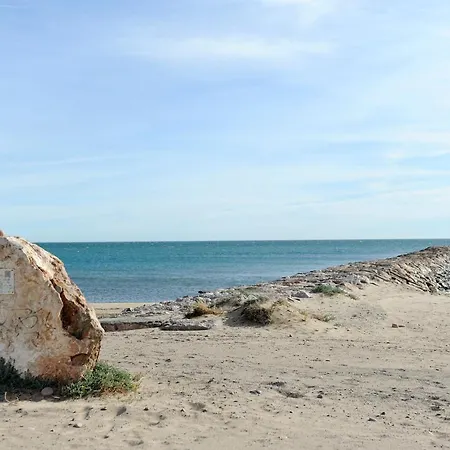Amplio. Vistas A La Playa